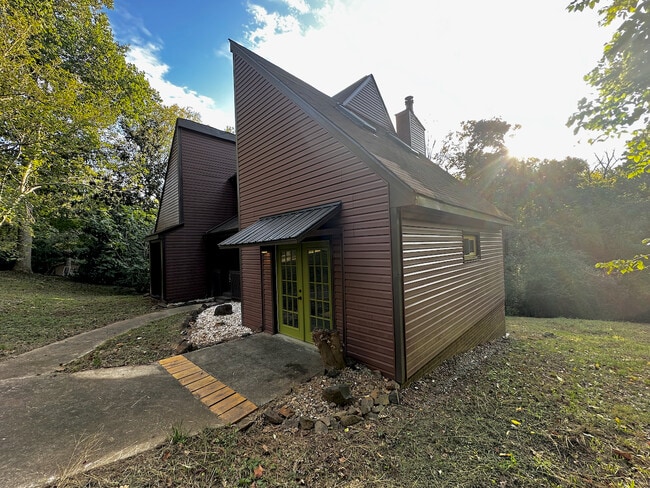 Exterior - Front - 3041 Woodside Ave