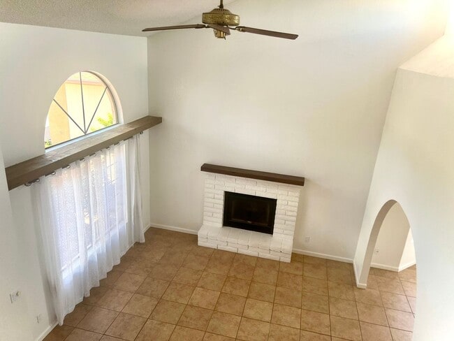Building Photo - 2340 S Iris Dr
