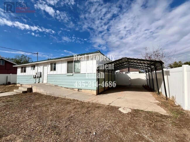 Foto del edificio - 235 W 200 S