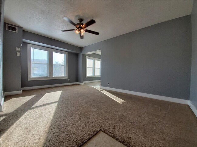 Foto del edificio - 2308 Auburndale St