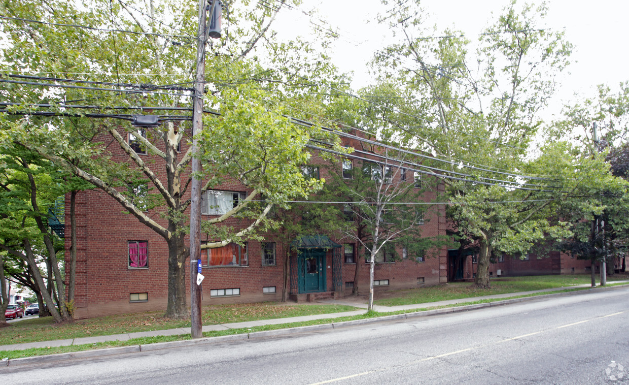 Building Photo - 698-715 Sanford Ave