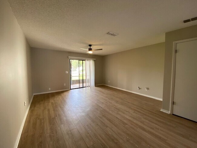 Foto del edificio - Daytona Beach 2/2.5 townhome