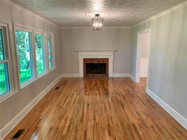 Building Photo - 2039 Wildridge Dr