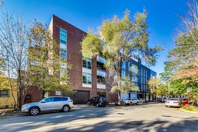 Foto del edificio - 2348 N Lister Ave