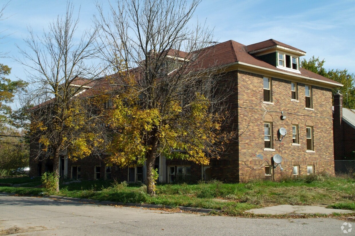 Foto del edificio - 12510 Laurel St