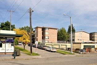 Building Photo - University Heights I Apartments - 1 bedroom