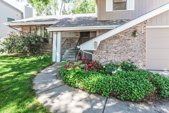 Foto del edificio - 3 Bedroom 2.5 Bath in Parkwood, Fort Collins
