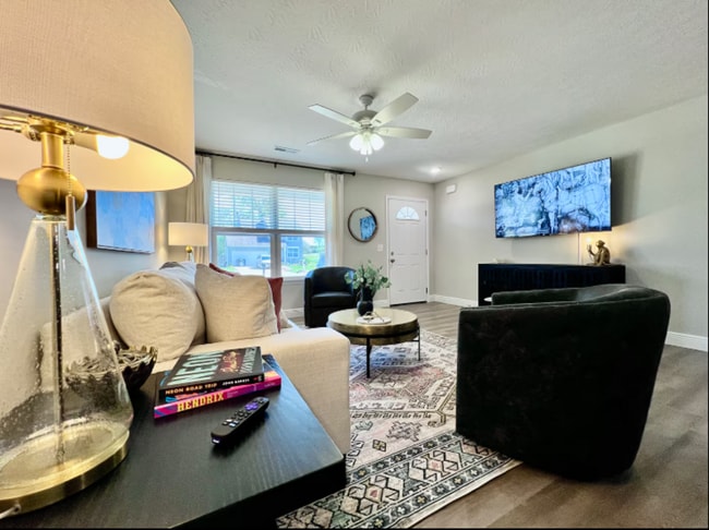 Building Photo - Brand New Equestrian getaway in Wilmington, Ohio