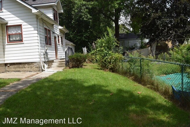 Building Photo - 3 br, 2 bath House - 3259 Second St