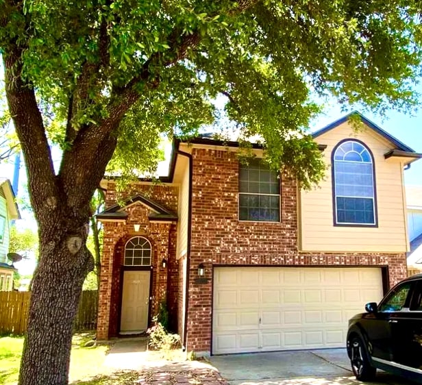 Building Photo - 1703 Sylvia Ln