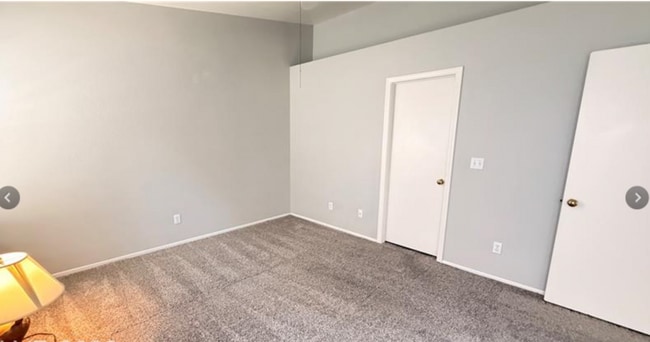 Building Photo - 7220 Paradise Bay Dr