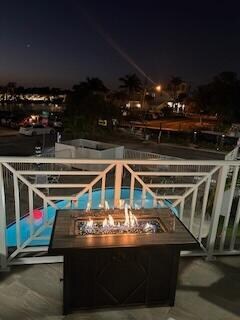 Foto del edificio - 1650 N Riverside Dr