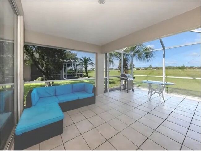 Building Photo - 4153 Fairway Dr