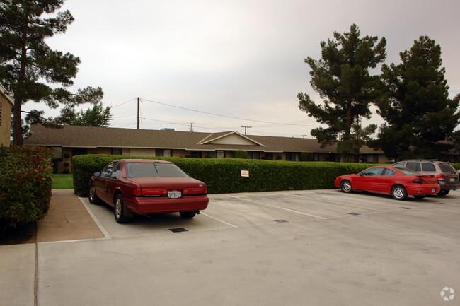 Building Photo - 15360 Sequoia Ave