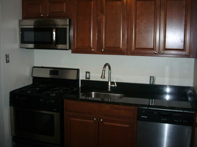 Foto del edificio - 3034 N Williams St