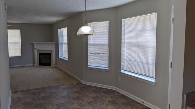 Building Photo - 452 Parkside Way