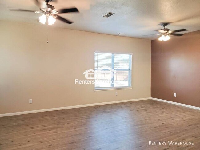 Building Photo - Lovely 3bed/2.5bath Townhome in Dominion E...
