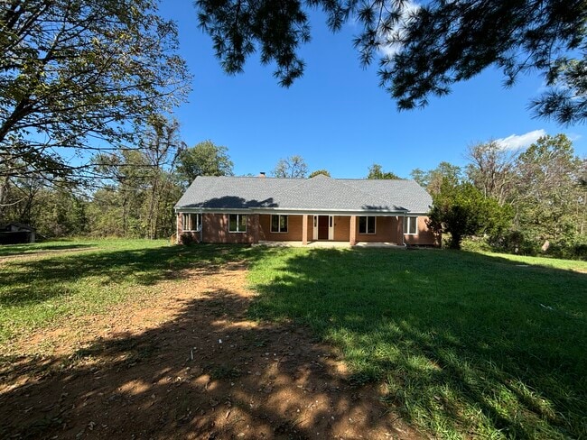 Building Photo - 38312 Charles Town Pike