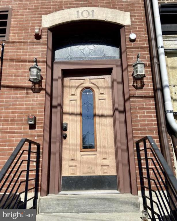 Building Photo - 101 Fayette St