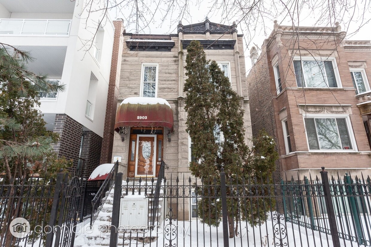 Foto principal - 2903 W Belden Ave