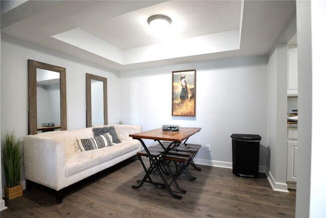 Building Photo - 5101 Hollow Wood Ct