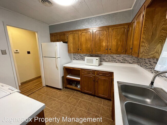 Building Photo - 3 br, 1 bath House - 502 Alabama St
