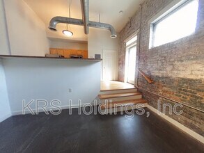 Building Photo - 302 Goshen St