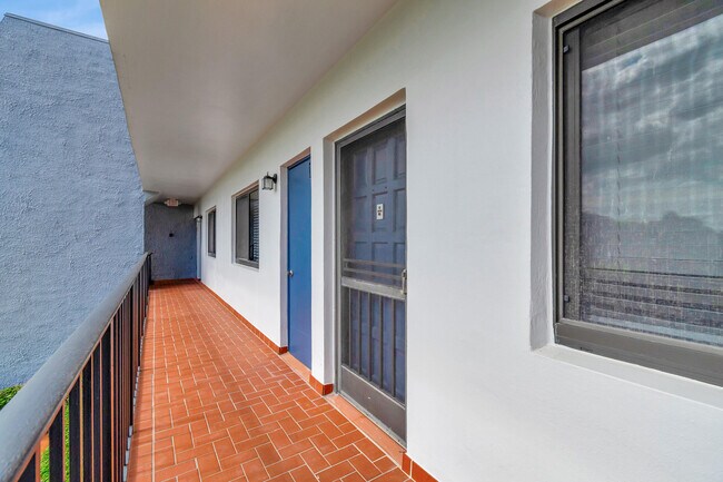 Foto del edificio - 4248 Deste Ct