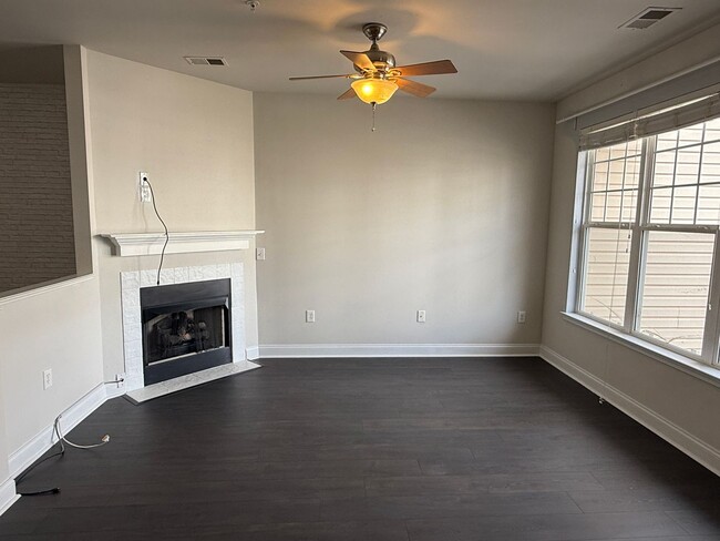 Building Photo - 6445 Terrace View Ct