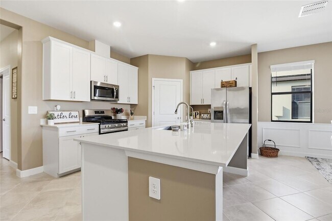 Building Photo - 15169 Serene Shrs Lp