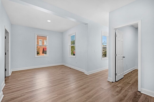 Building Photo - 3501 Oakmont Ave