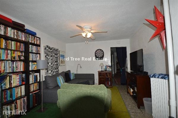 Building Photo - 351 Centre St