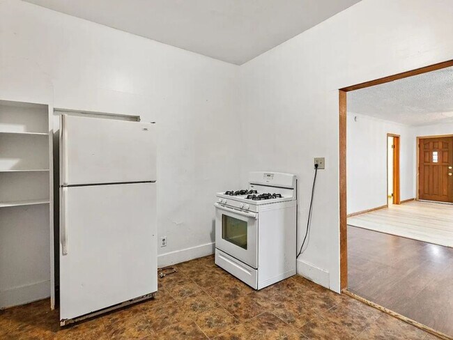 Foto del edificio - Updated 2 bed 1 bath bungalow