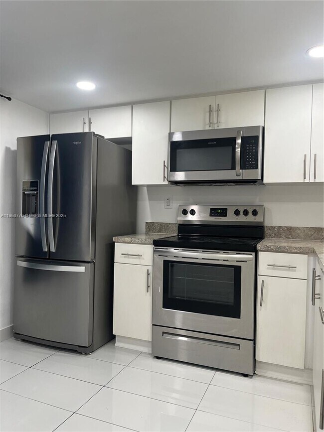 Foto del edificio - 10975 SW 107th St