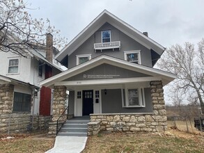 Building Photo - 3743 Flora Ave