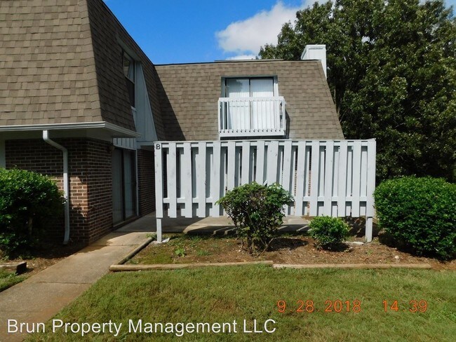 Building Photo - 504 Cross Creek Rd