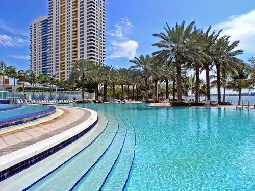 Flamingo South Beach Tower Apartments Miami Fl South Tower Pool Flamingo Beach