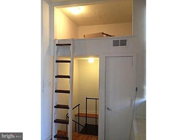Foto del edificio - 409-15 S 11th St