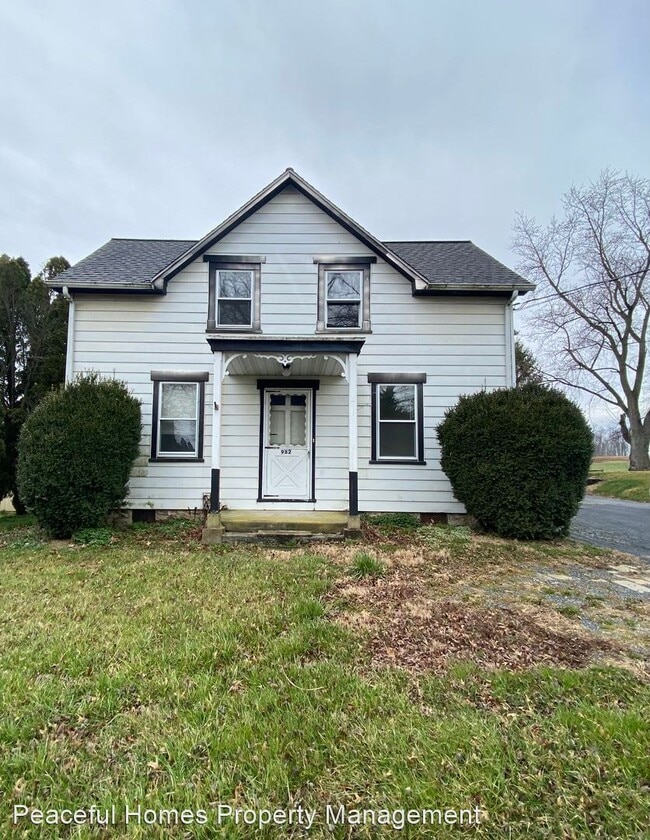 Building Photo - 4 br, 3 bath House - 982 Colebrook Rd