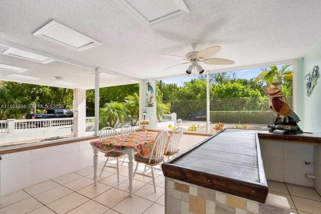 Building Photo - 23 Harbor Dr