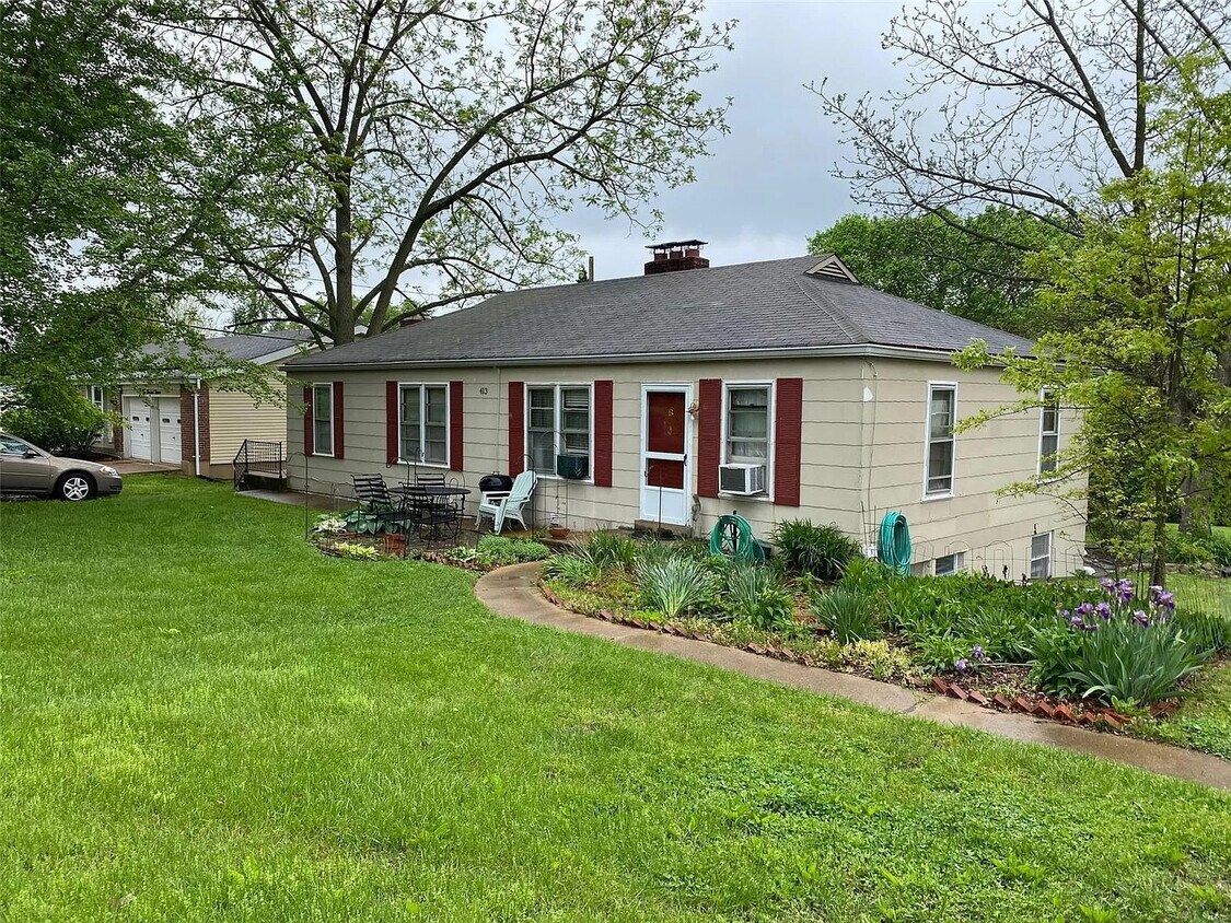 413 Hanna Rd Unit B, Manchester, MO 63021 Apartments in Manchester