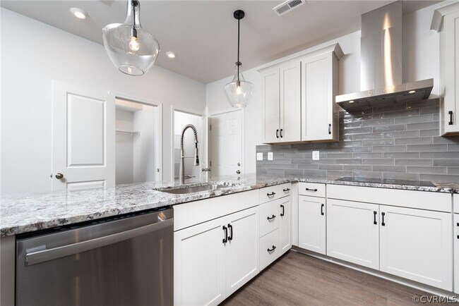 Foto del edificio - 13347 Coalfield Station Ln