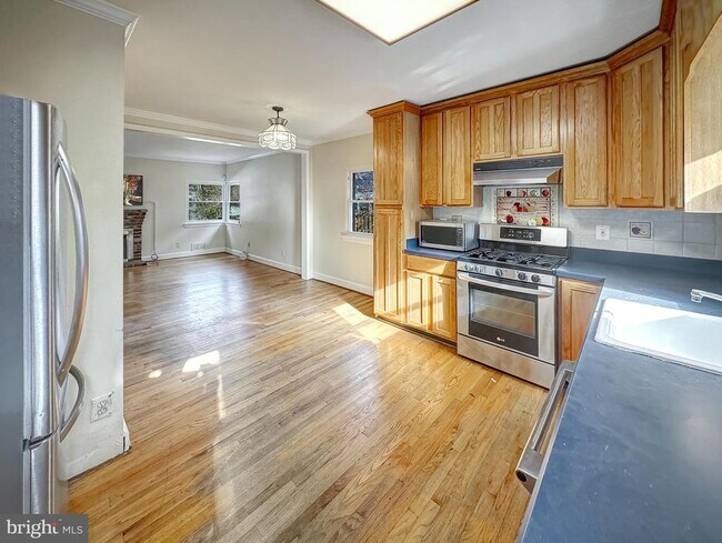 Foto del edificio - 607 Lincoln Ave