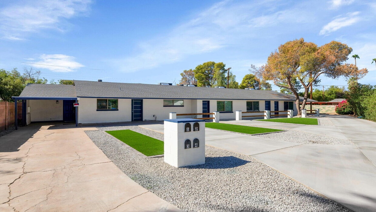 Primary Photo - Remodeled 1BR with Private Yard + $250 Gif...