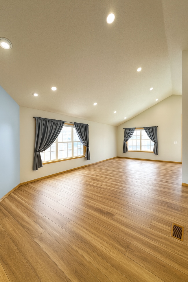 Building Photo - 7354 Windsor Dr N