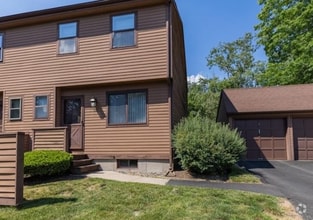 Building Photo - 108 Cedar Knolls Dr