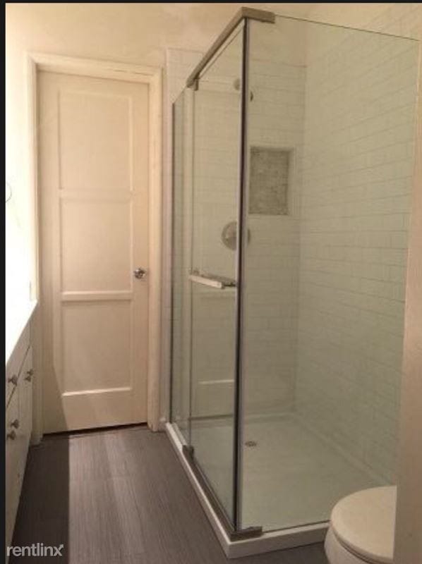 Building Photo - 1 br, 1 bath Apartment - 7700, Henefer Ave
