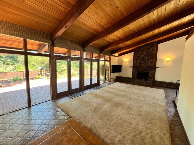 Building Photo - SPACIOUS FOUR BEDROOM TWO AND HALF BATH CH...