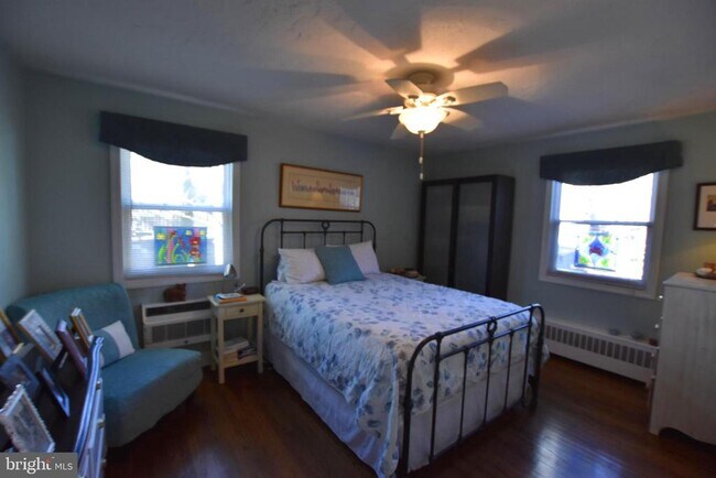 Building Photo - 7219 Flower Ave