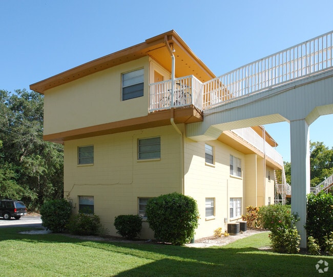 Riverside Village Apartments - Riverside Apartments